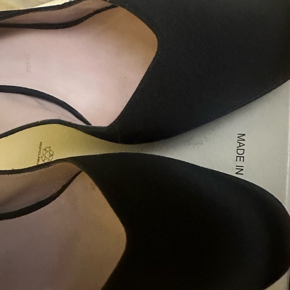 Vera Wang Black Satin Sling Back - Picture 2 of 6